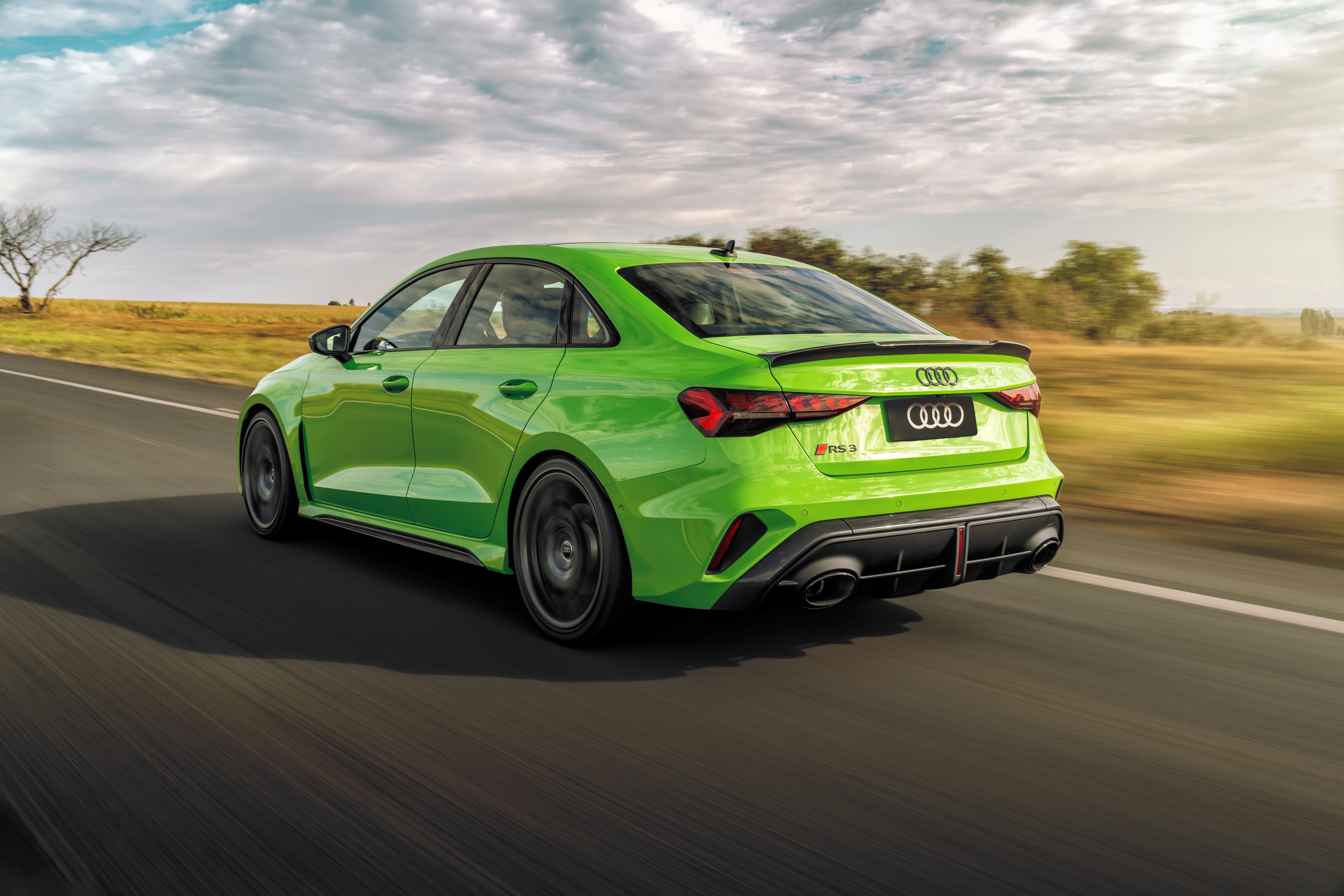 Audi RS 3 chega no Brasil com tração quattro