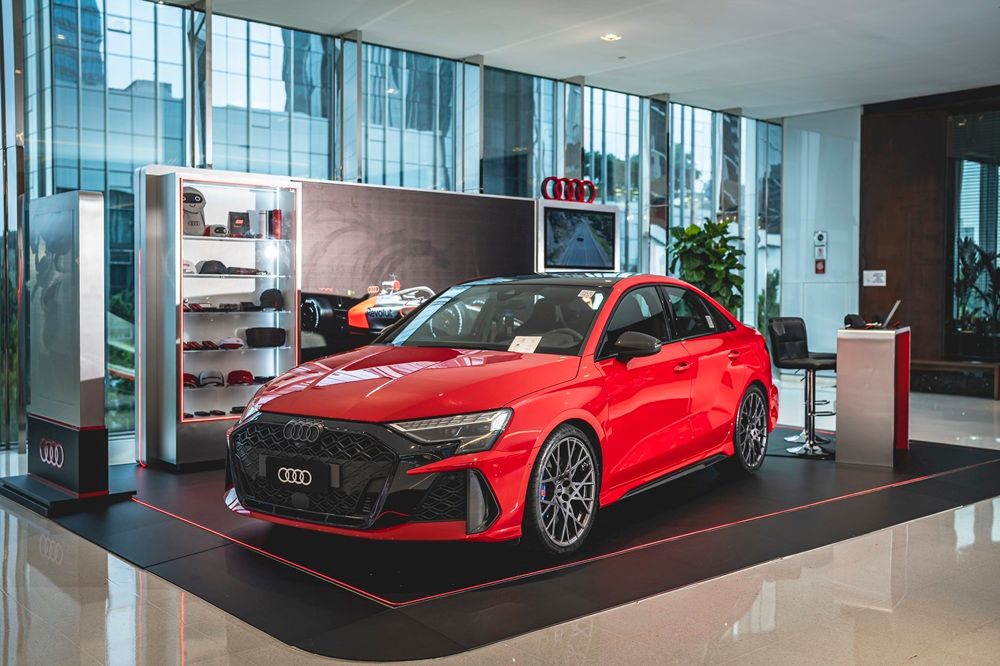 Audi do Brasil exibe o RS 3 no Shopping JK Iguatemi