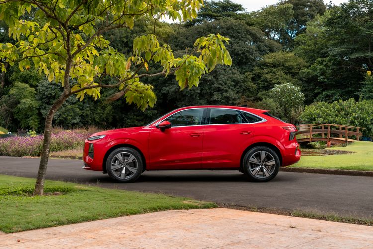 Q3 Sportback_1.jpg